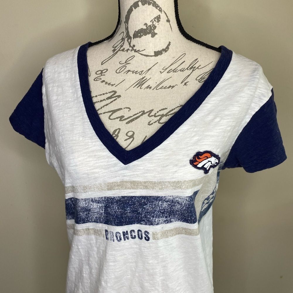 4Her Carl Banks Bronco’s fitted shirt - Picture 2 of 6